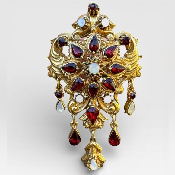 FLORENZA Victorian Revival Guilded Faux Garnet and Opal Brooch - Picture 3 of 8